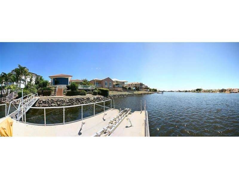 49 Bollard Circuit, Clear Island Waters QLD 4226
