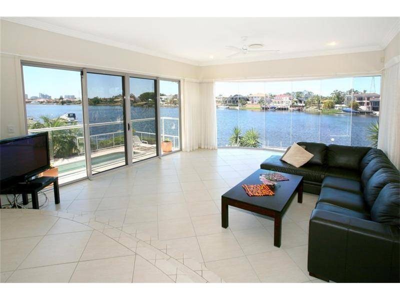 49 Bollard Circuit, Clear Island Waters QLD 4226
