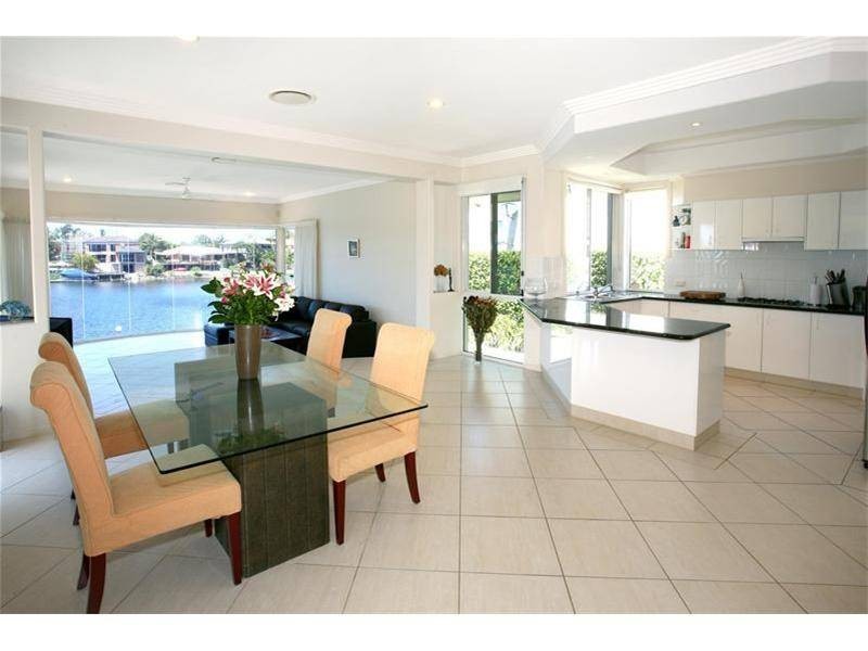 49 Bollard Circuit, Clear Island Waters QLD 4226