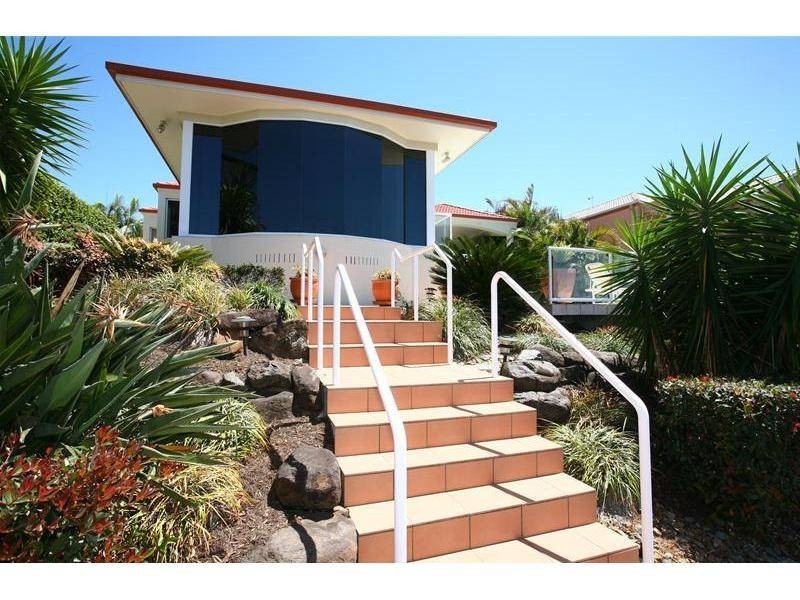 49 Bollard Circuit, Clear Island Waters QLD 4226