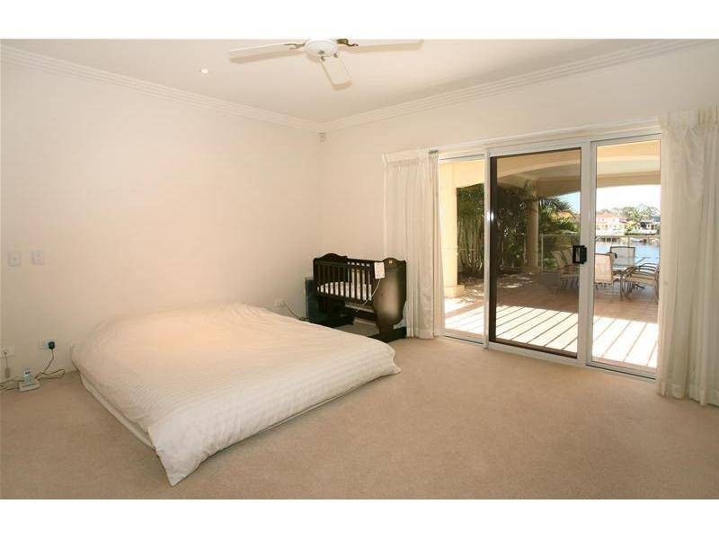 49 Bollard Circuit, Clear Island Waters QLD 4226