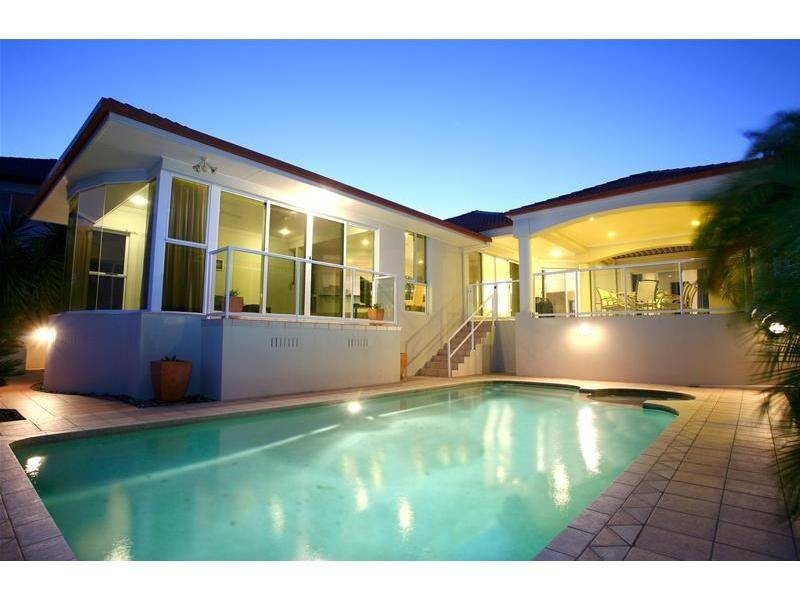 49 Bollard Circuit, Clear Island Waters QLD 4226