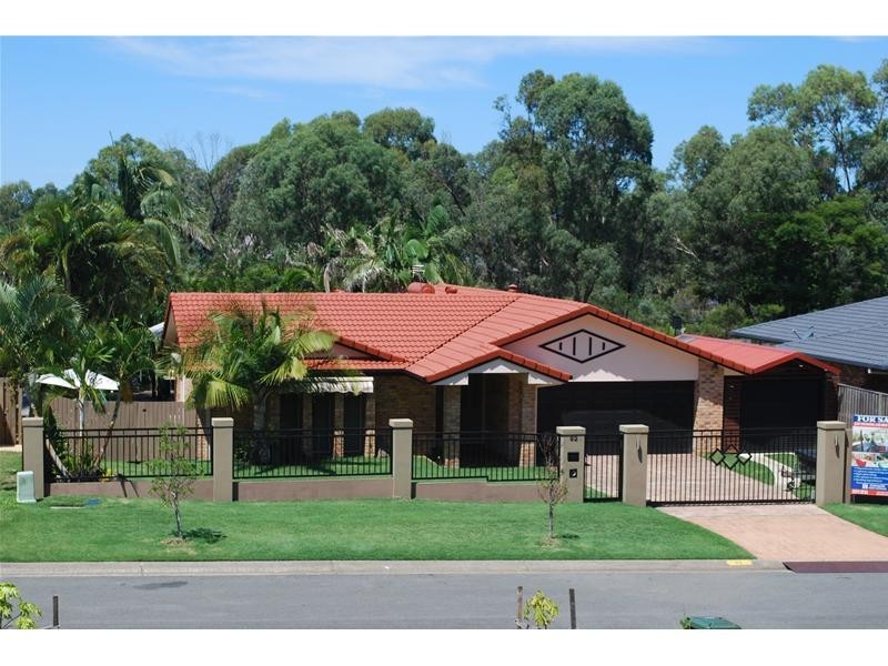 92 Camberwell Circuit, Robina QLD 4226