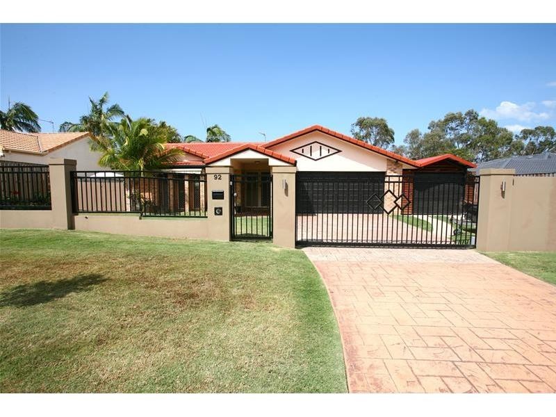 92 Camberwell Circuit, Robina QLD 4226