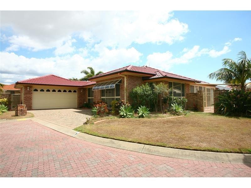 6 Sternlight Close, Clear Island Waters QLD 4226