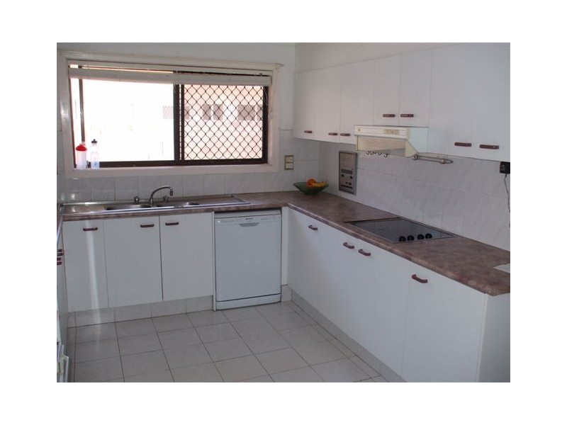 85 Clear Island Road, Broadbeach Waters QLD 4218