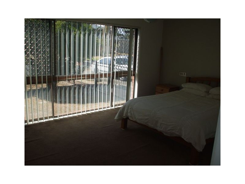 85 Clear Island Road, Broadbeach Waters QLD 4218
