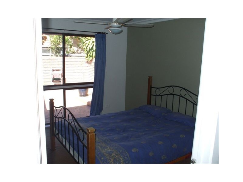 85 Clear Island Road, Broadbeach Waters QLD 4218