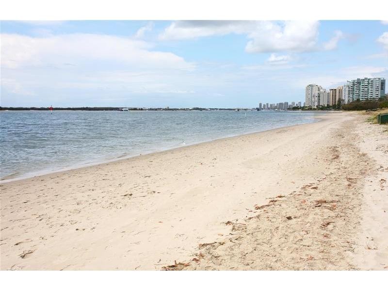 1402/438 Marine Parade, Labrador QLD 4215