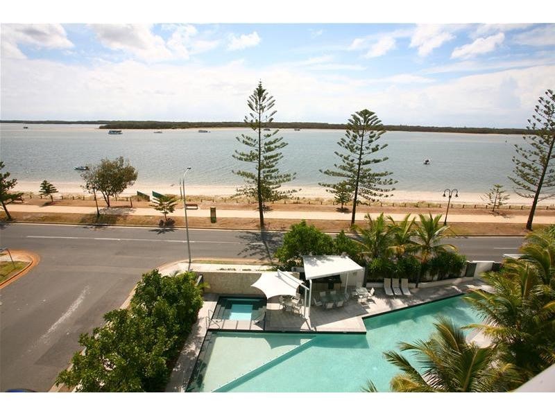 1402/438 Marine Parade, Labrador QLD 4215