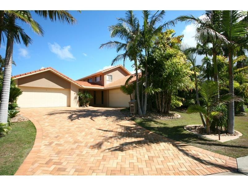 19 Winch Court, Mermaid Waters QLD 4218