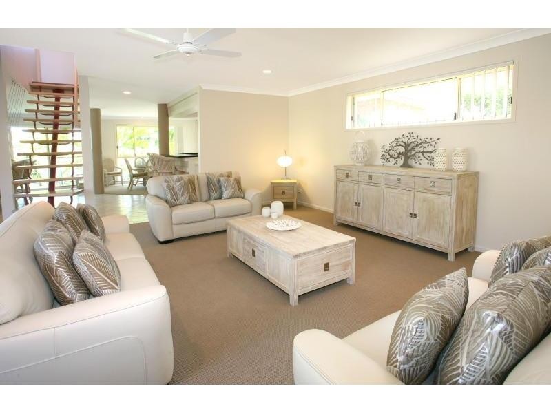 19 Winch Court, Mermaid Waters QLD 4218