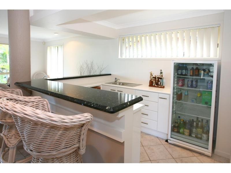 19 Winch Court, Mermaid Waters QLD 4218