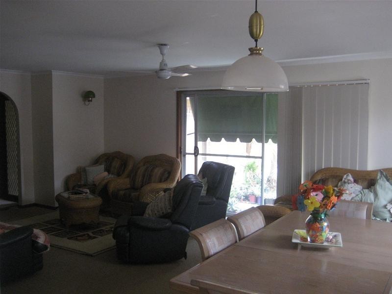 144 Sunshine Boulevard, Mermaid Waters QLD 4218