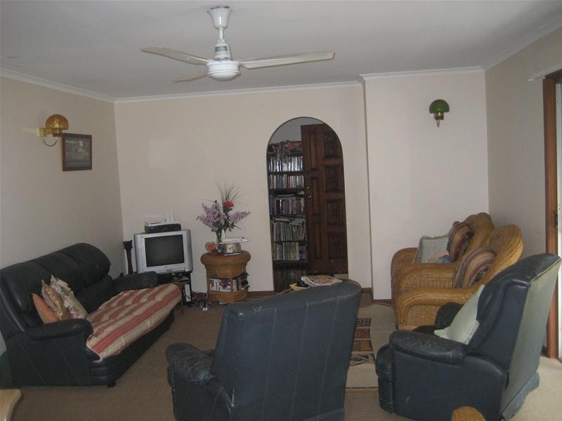 144 Sunshine Boulevard, Mermaid Waters QLD 4218