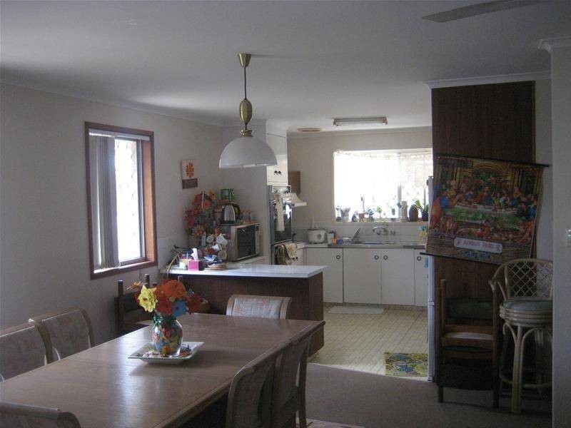 144 Sunshine Boulevard, Mermaid Waters QLD 4218