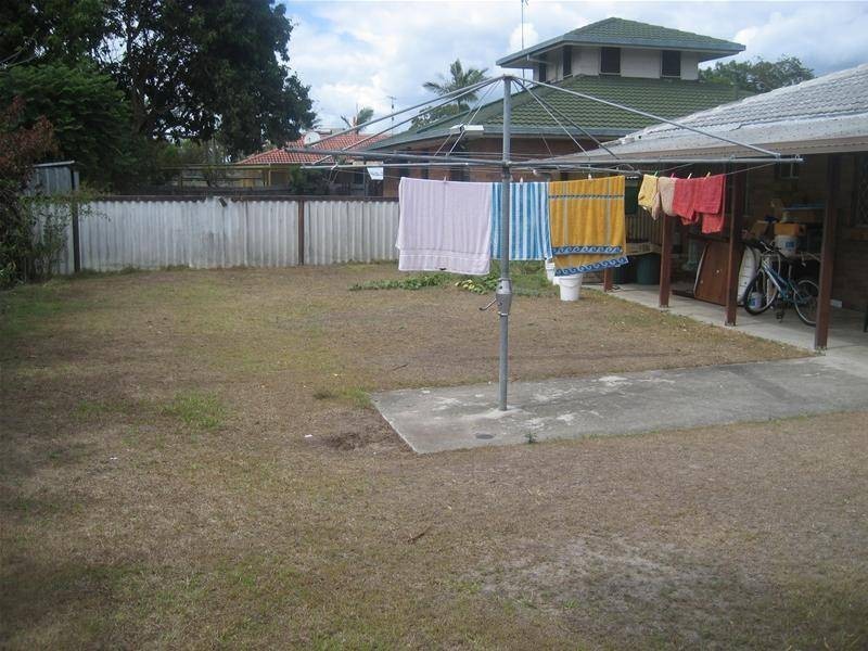 144 Sunshine Boulevard, Mermaid Waters QLD 4218