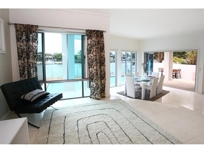167 Stanhill Drive, Surfers Paradise QLD 4217