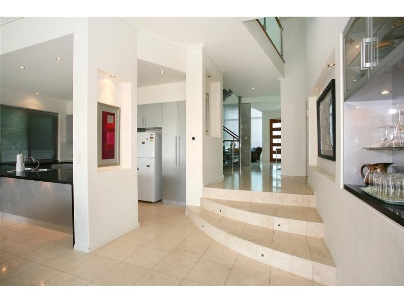 167 Stanhill Drive, Surfers Paradise QLD 4217