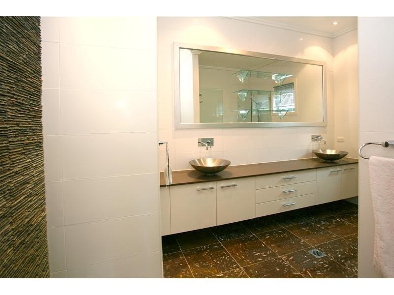 167 Stanhill Drive, Surfers Paradise QLD 4217