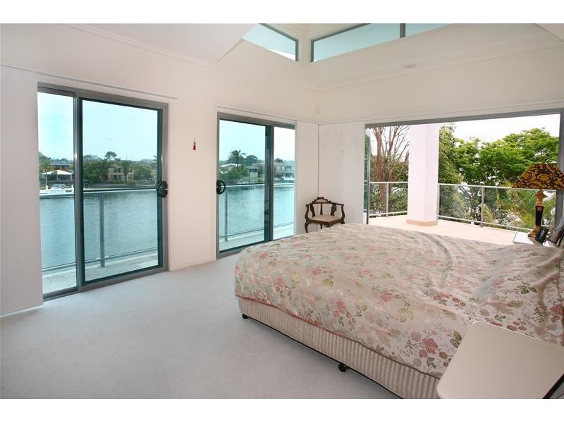 167 Stanhill Drive, Surfers Paradise QLD 4217