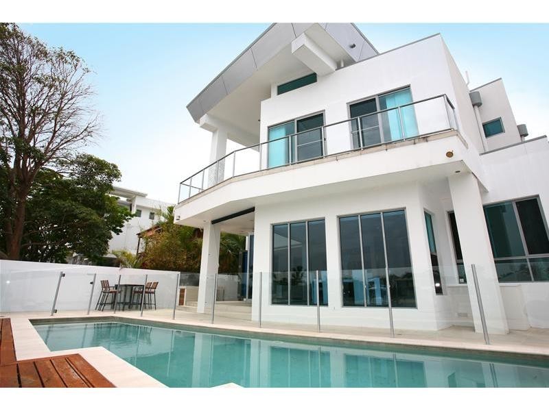 167 Stanhill Drive, Surfers Paradise QLD 4217
