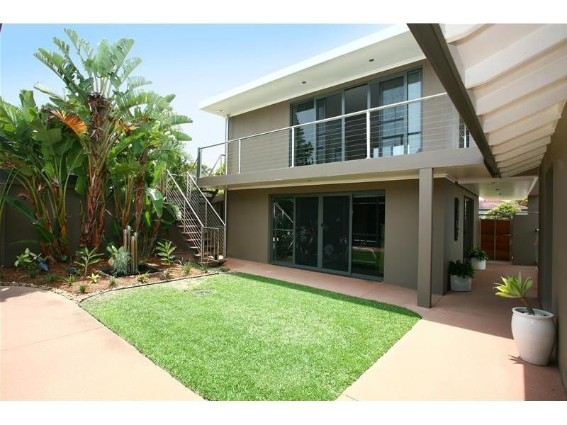 5 Witt Avenue, Carrara QLD 4211