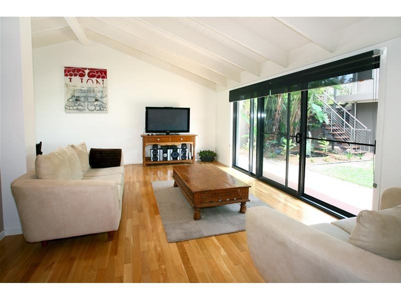 5 Witt Avenue, Carrara QLD 4211