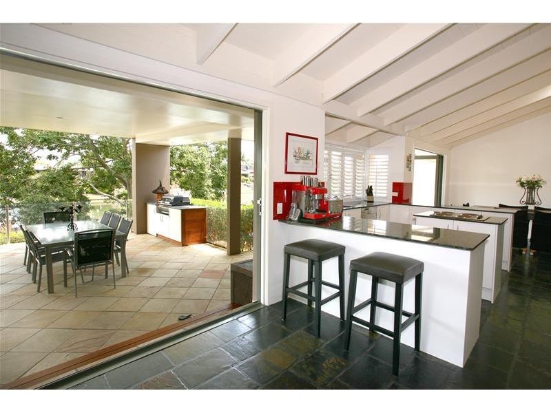 5 Witt Avenue, Carrara QLD 4211