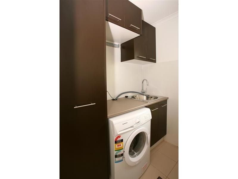 5 Witt Avenue, Carrara QLD 4211