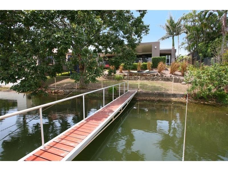 5 Witt Avenue, Carrara QLD 4211