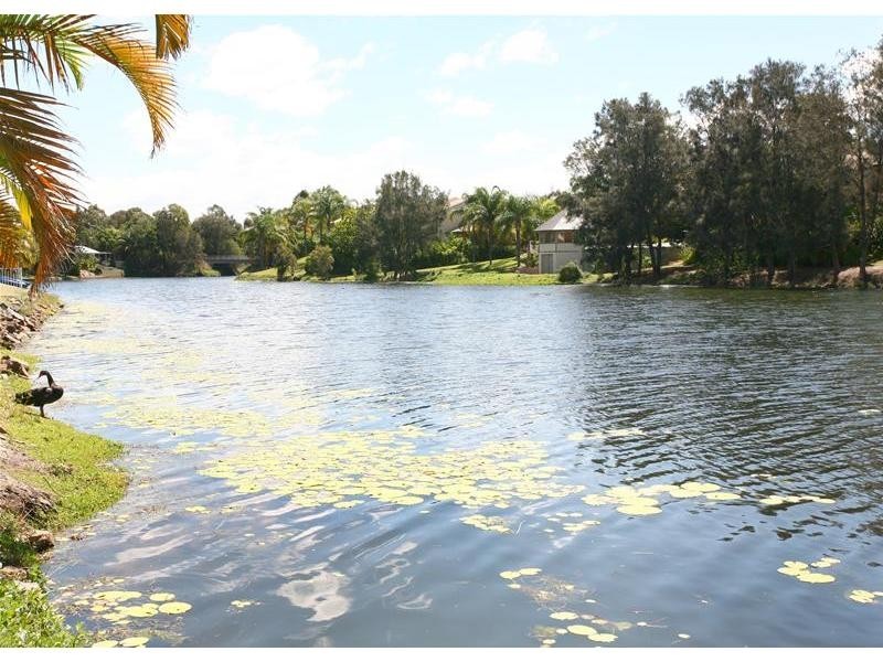 33 Julatten Drive, Robina QLD 4226