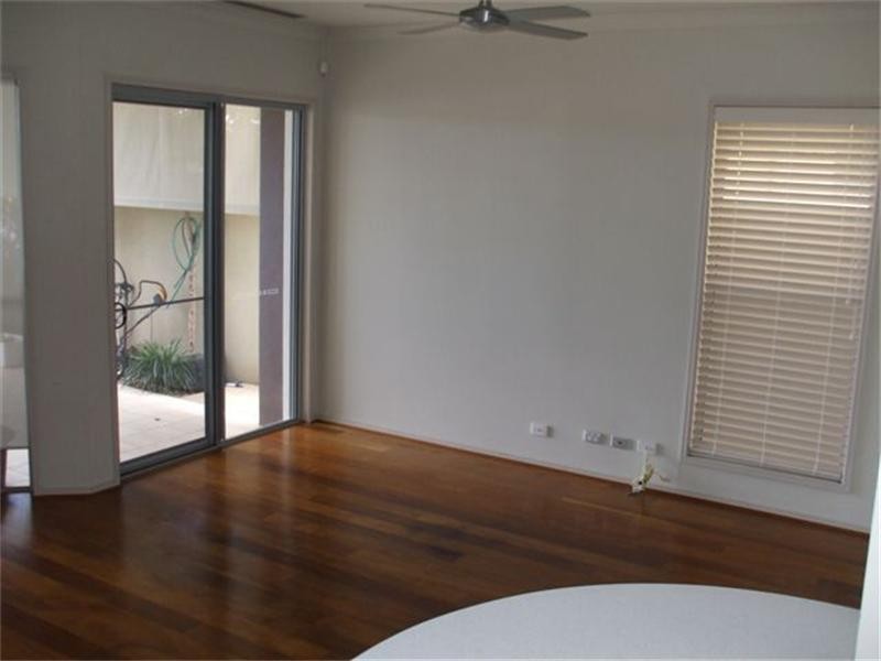 3062 Quay Drive, Carrara QLD 4211