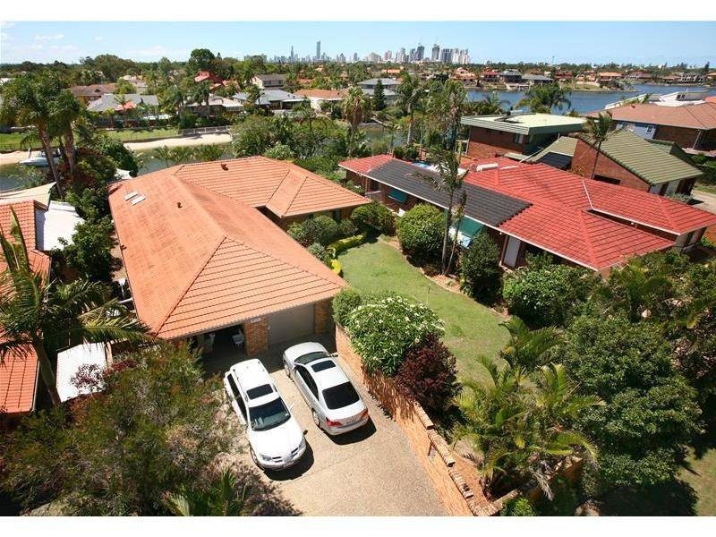 12 Winch Court, Mermaid Waters QLD 4218