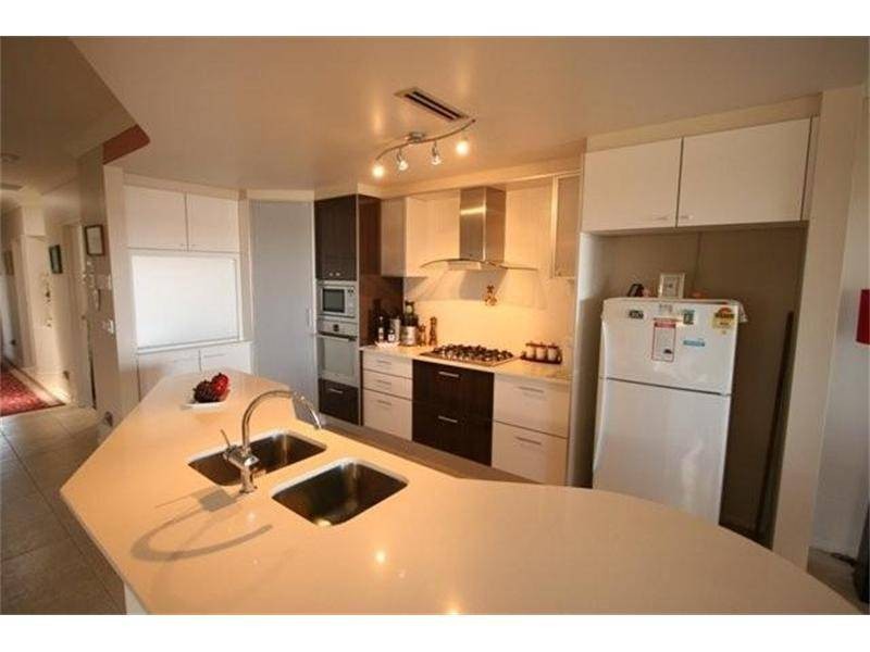 3306 Central Place, Carrara QLD 4211