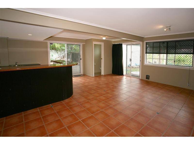 12 Grosvenor Street, Worongary QLD 4213