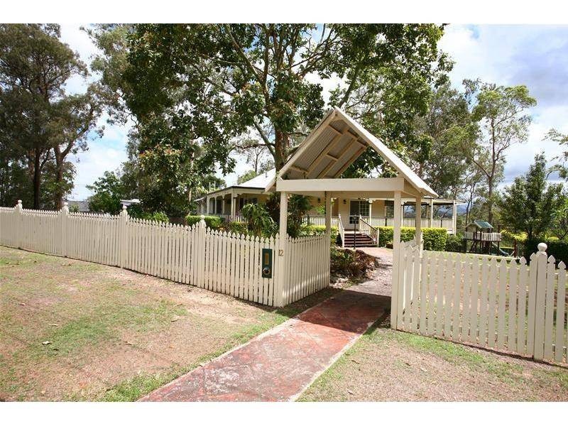 12 Grosvenor Street, Worongary QLD 4213