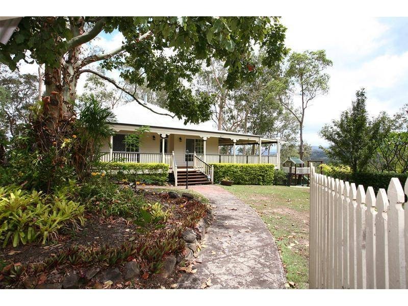 12 Grosvenor Street, Worongary QLD 4213