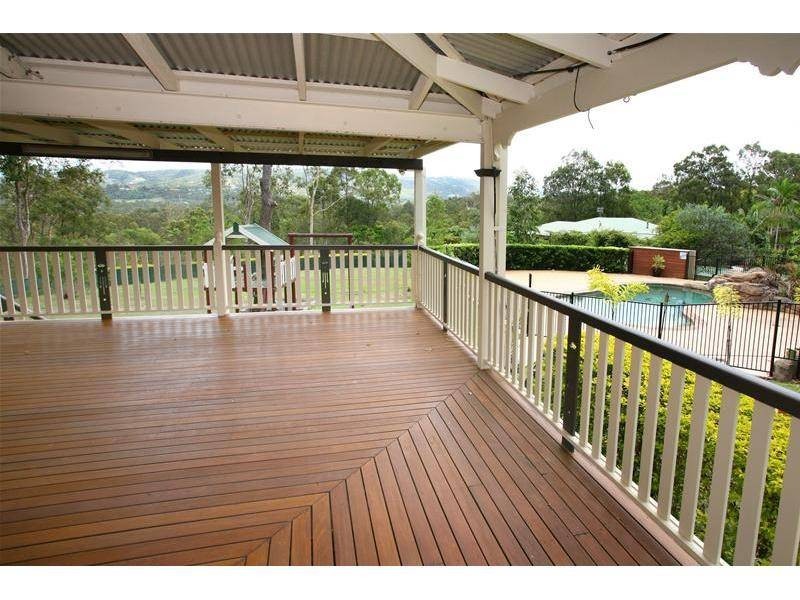 12 Grosvenor Street, Worongary QLD 4213