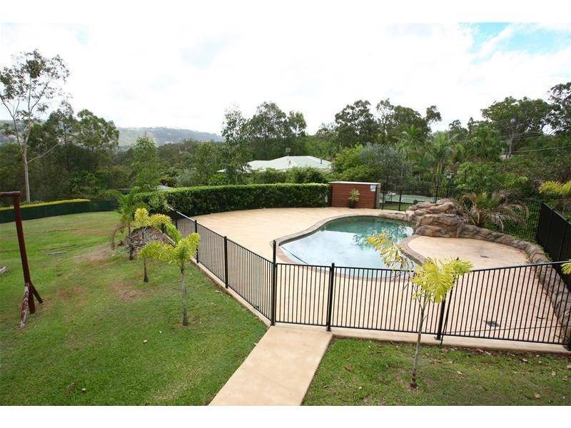 12 Grosvenor Street, Worongary QLD 4213