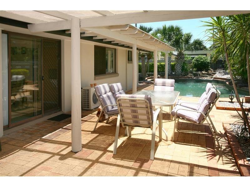 14 Hokitika Street, Broadbeach Waters QLD 4218