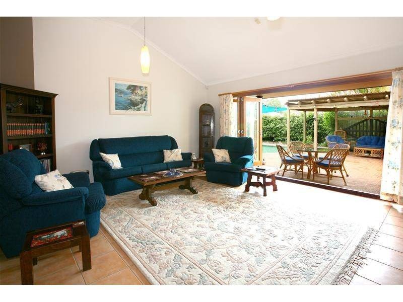 7 Yarraville Street, Robina QLD 4226