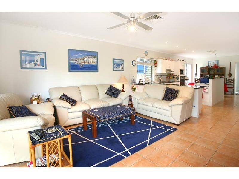 7 Yarraville Street, Robina QLD 4226