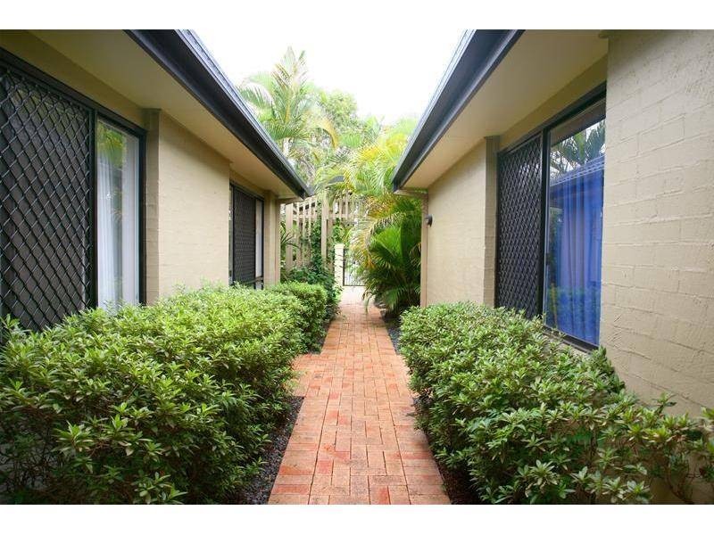 7 Yarraville Street, Robina QLD 4226