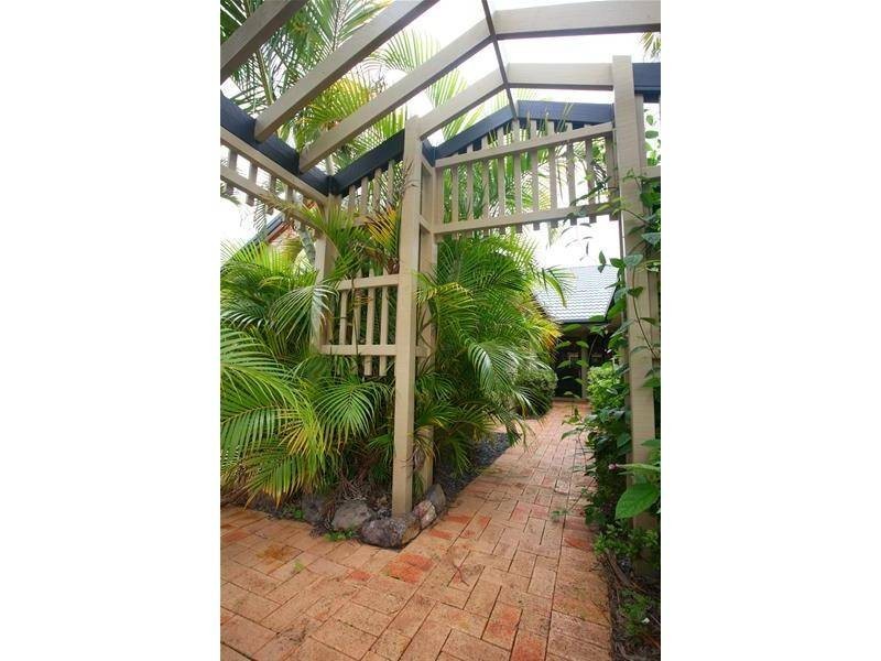 7 Yarraville Street, Robina QLD 4226