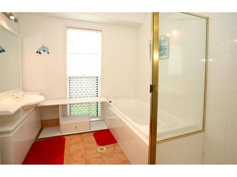 7 Yarraville Street, Robina QLD 4226