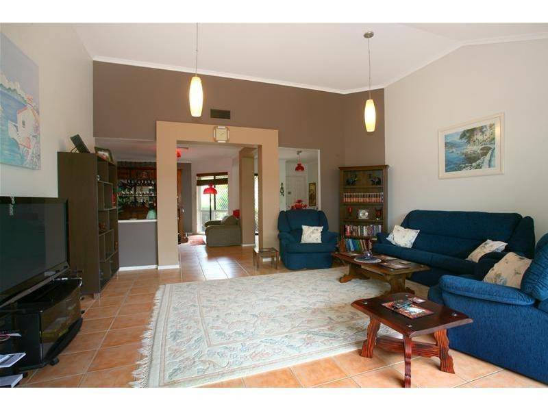 7 Yarraville Street, Robina QLD 4226