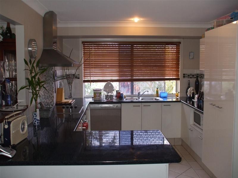 16 Santa Cruz Boulevard, Clear Island Waters QLD 4226