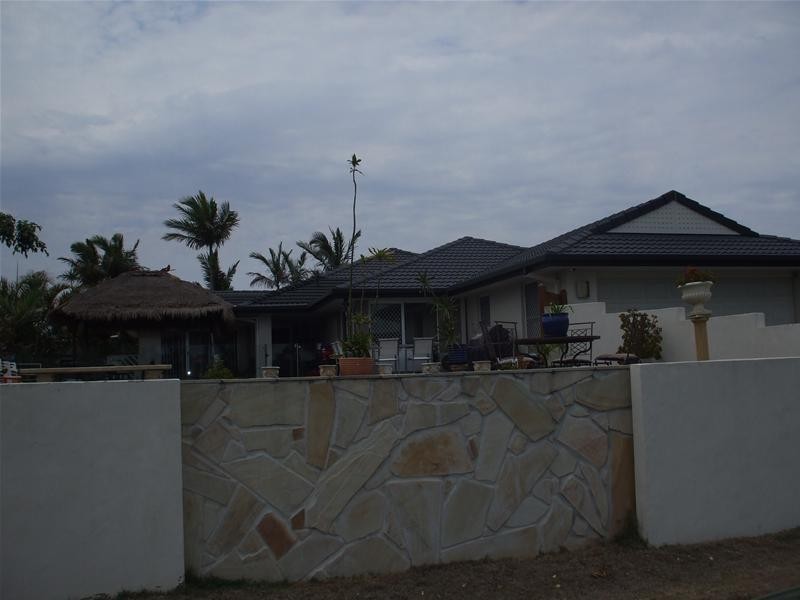 16 Santa Cruz Boulevard, Clear Island Waters QLD 4226