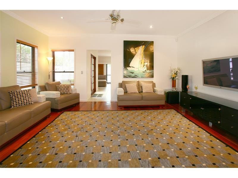 1/6 Parneno Street, Surfers Paradise QLD 4217